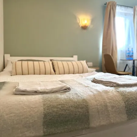 דירה Spring 1-bedroom With View *